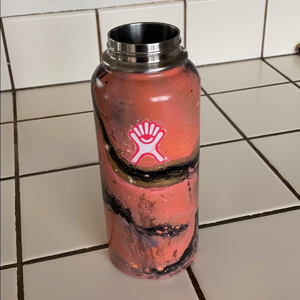 Hydro Flask 32 oz hydro dipped! Pink/Black/White
